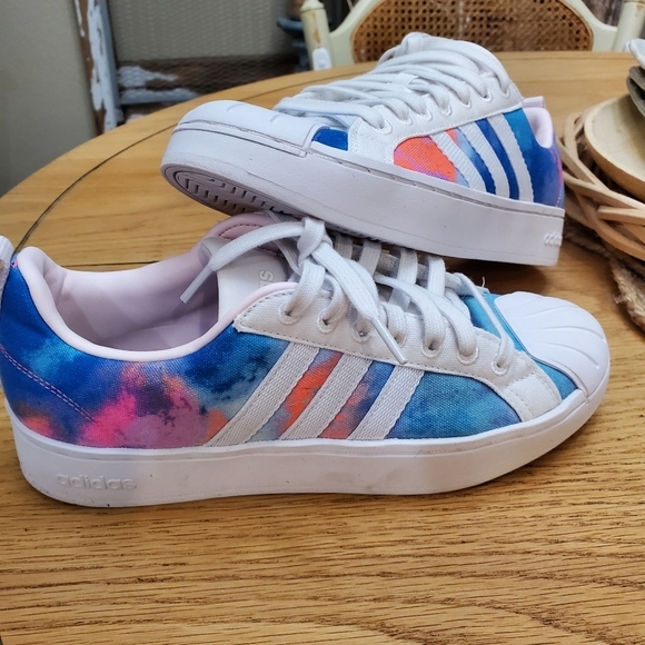 Adidas Colorful Tie-Dye Sneakers‎ - Picture 1 of 11